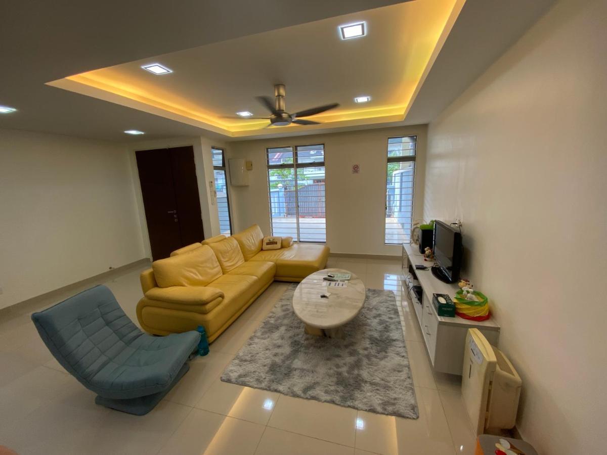 Entire Residential Home•Jia Residences Bkt Serdang沙登温暖的家 Seri Kembangan Exteriér fotografie