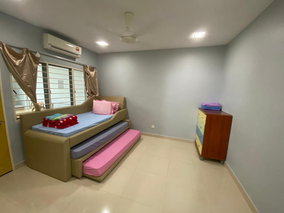 Entire Residential Home•Jia Residences Bkt Serdang沙登温暖的家 Seri Kembangan Exteriér fotografie