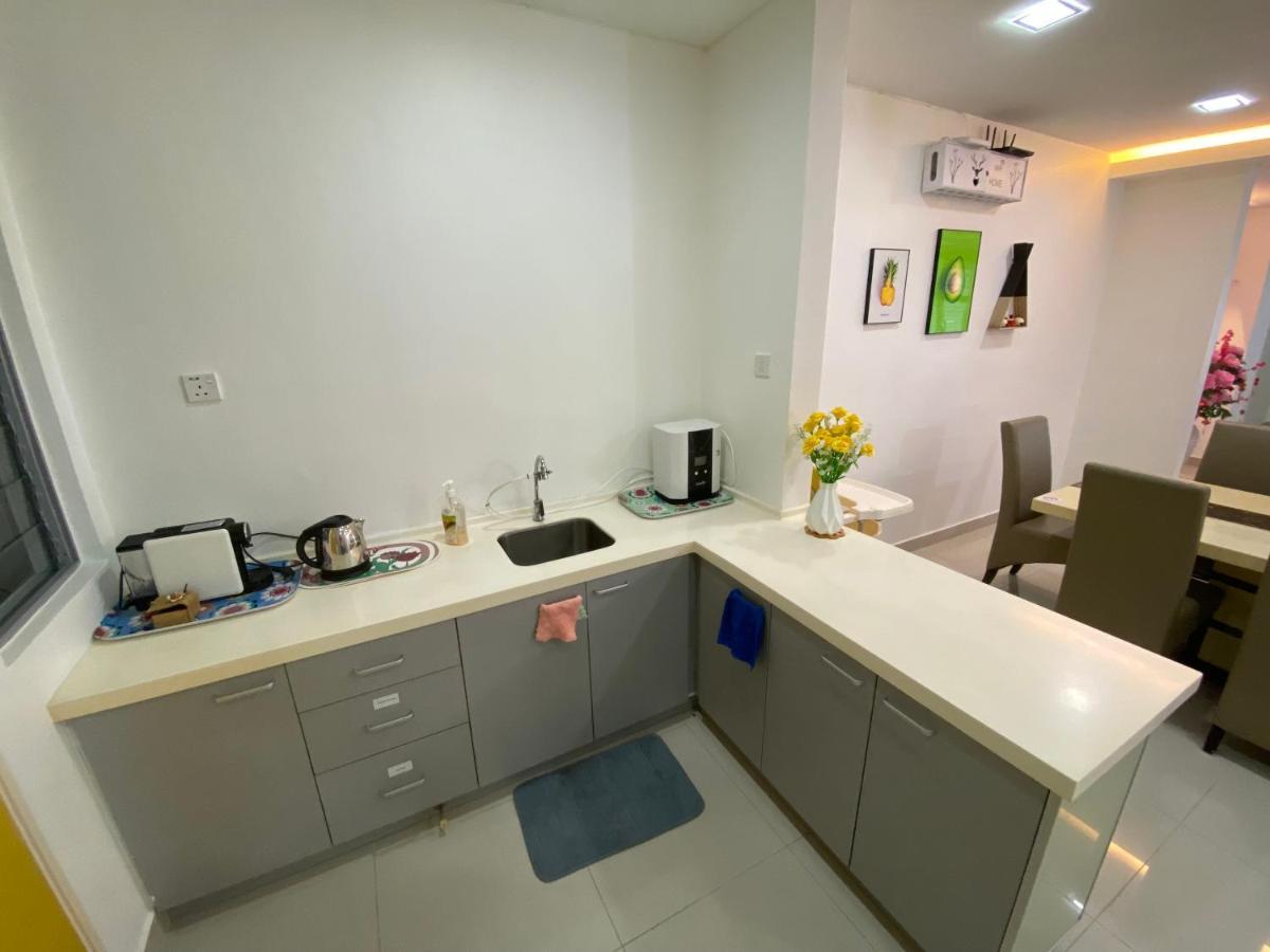 Entire Residential Home•Jia Residences Bkt Serdang沙登温暖的家 Seri Kembangan Exteriér fotografie